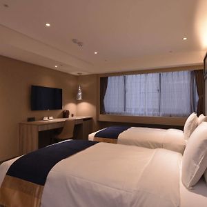 Classic Twin Room